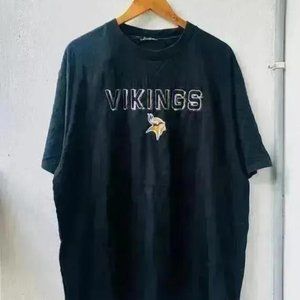 Vintage Late 90's Minnesota Vikings Football Team Embroidered T-Shirt